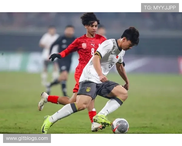 对话黄伟：回顾足球生涯中的挑战与成就分享